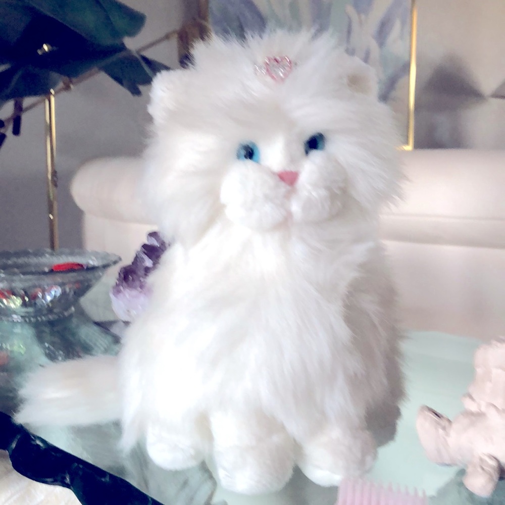 DAKIN WHITE CAT WITH JEWEL IN HAIR 10” TALL WITH 5” TAIL NICE AND LIKE NEW